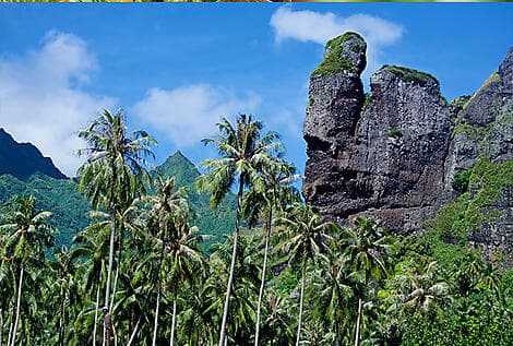 Sep 1, 27 > Aug 31, 27 - Omoa, Fatu Hiva, Marquesas Islands